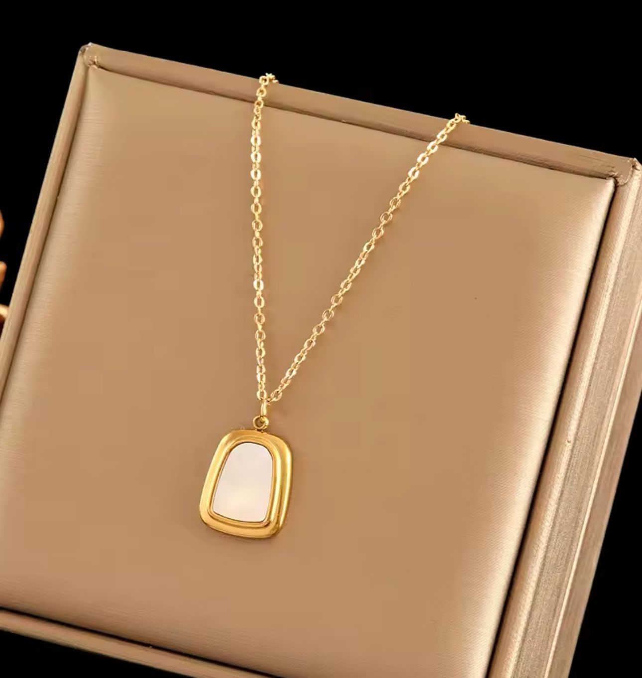Elegant style stainless steel Furnace necklace