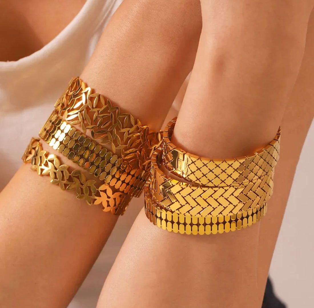 Wide geometric bangle